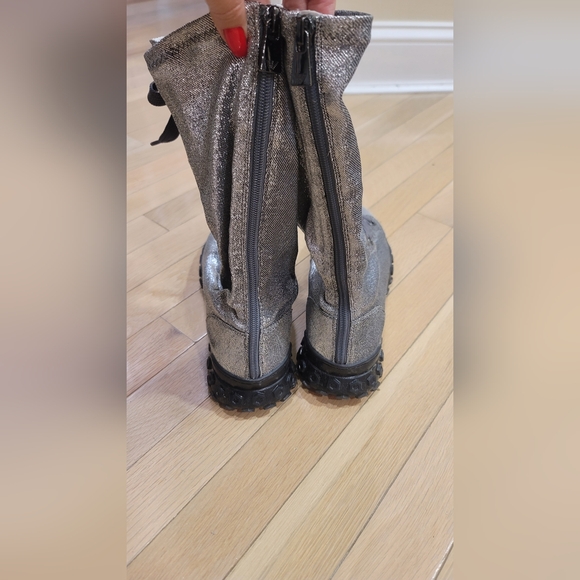 Emporio Armani Boots size 39 silver Zipper in the back - Picture 4 of 11